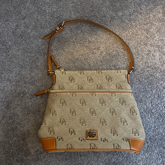 DOONEY & BOURKE Brown Signature Logo monogram Shoulder Bag - Picture 1 of 6
